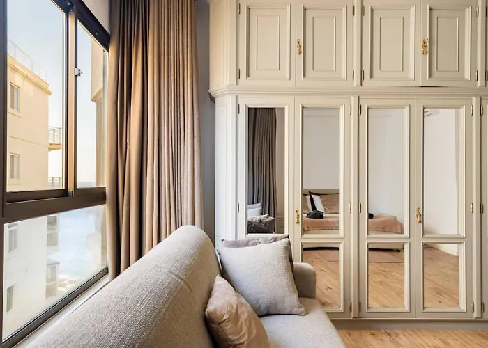 Sea View Luxury Haven Living & 3Bedrooms Seafront